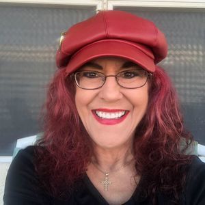 Meet your Posher, Libby